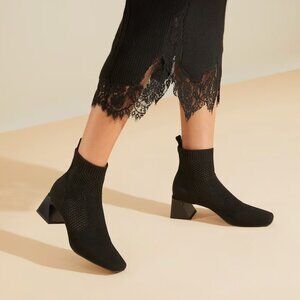 Vivaia Square-Toe Water-Repellent Heeled Boots